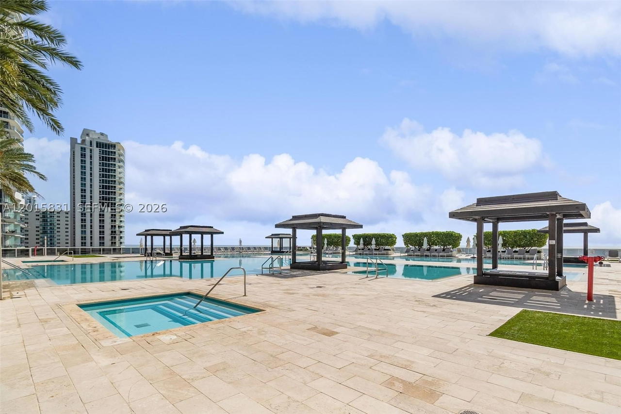 Real estate property located at 1830 Ocean Dr #3711, Broward, Beach Club Ii, Hallandale Beach, FL