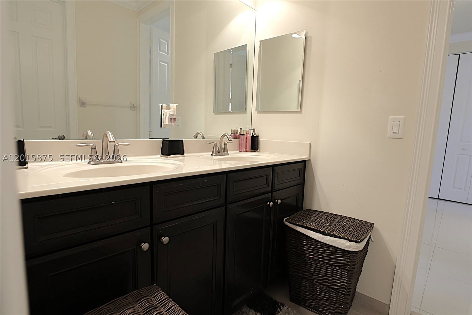 Real estate property located at 8925 99th Ave, Miami-dade, Grand Bay, Doral, FL