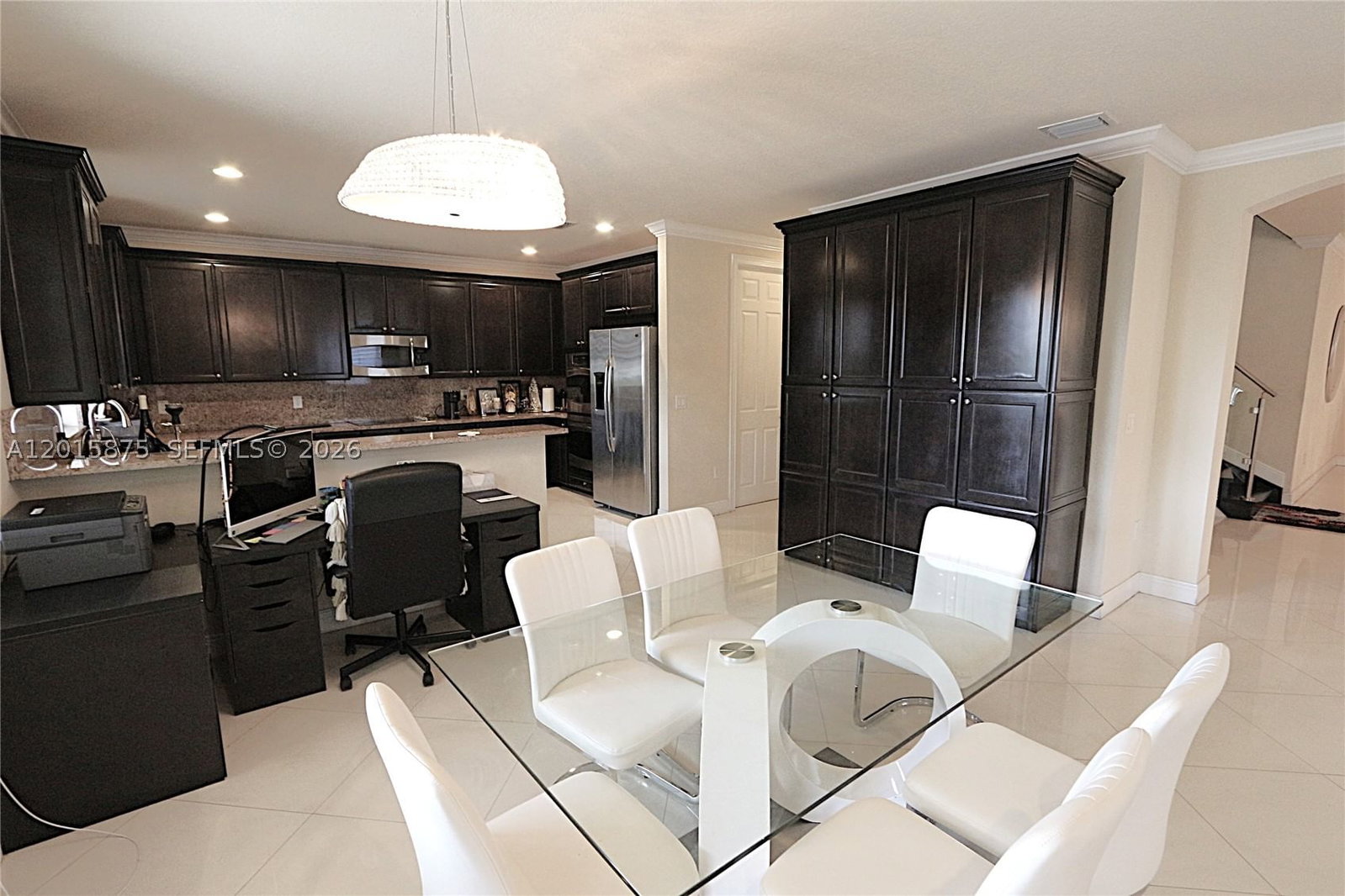 Real estate property located at 8925 99th Ave, Miami-dade, Grand Bay, Doral, FL