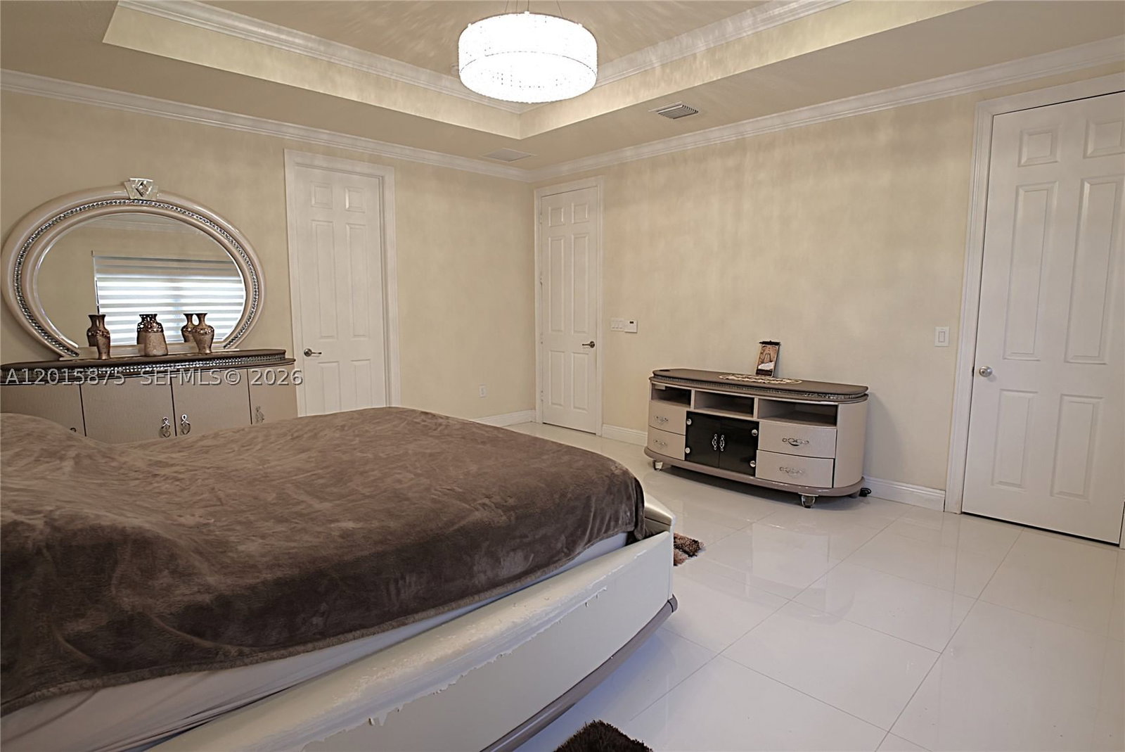 Real estate property located at 8925 99th Ave, Miami-dade, Grand Bay, Doral, FL