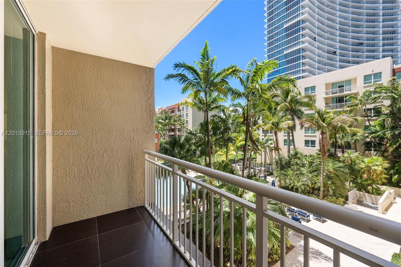 Real estate property located at 2000 Bayshore Dr #307, Miami-dade, Cite Condo, Miami, FL