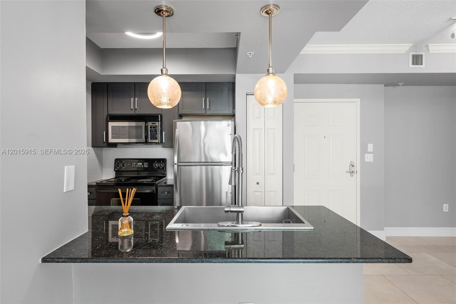 Real estate property located at 2000 Bayshore Dr #307, Miami-dade, Cite Condo, Miami, FL