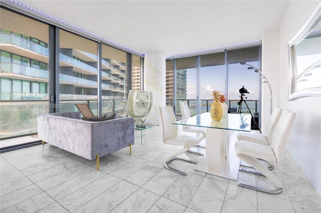 Real estate property located at 480 31st St #2407, Miami-dade, Gran Paraiso Condo, Miami, FL