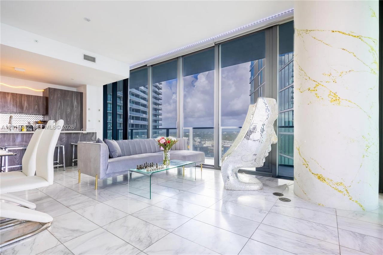 Real estate property located at 480 31st St #2407, Miami-dade, Gran Paraiso Condo, Miami, FL