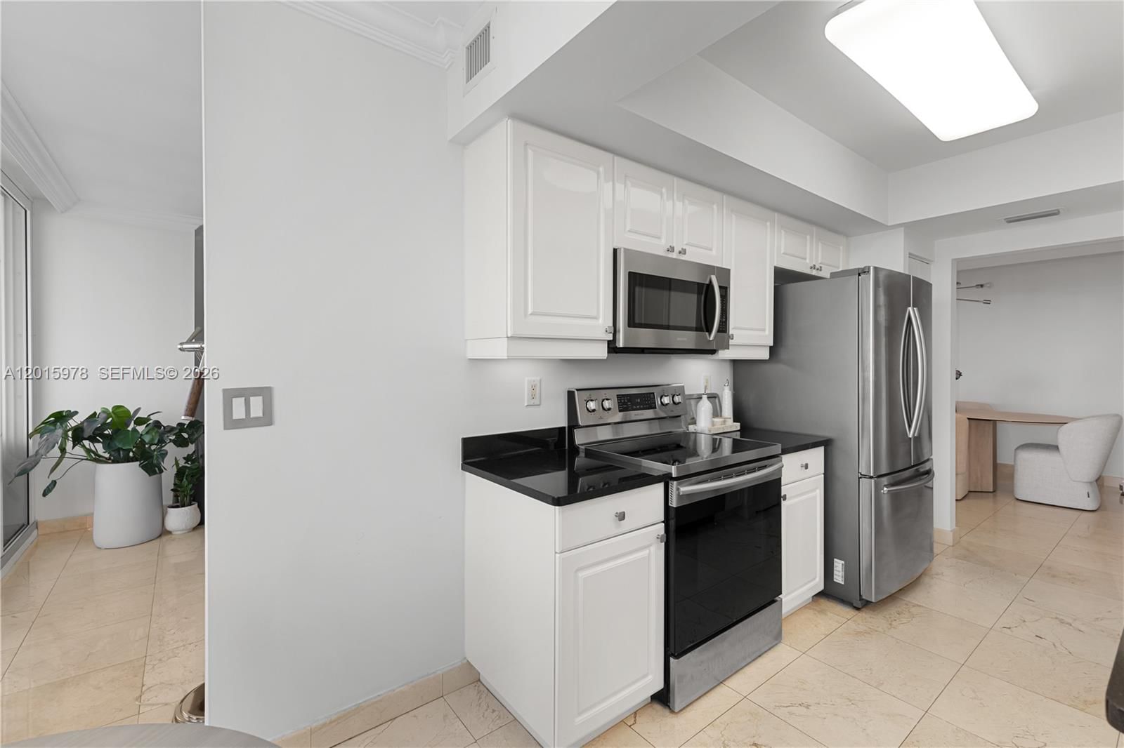 Real estate property located at 21055 Yacht Club Dr #1707, Miami-dade, South Tower At The Point, Aventura, FL