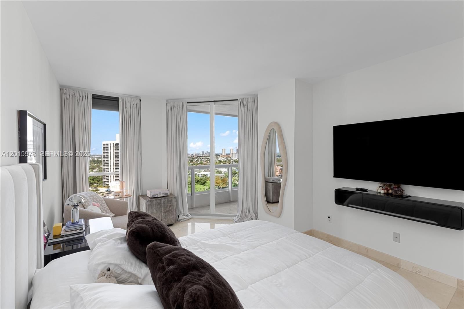 Real estate property located at 21055 Yacht Club Dr #1707, Miami-dade, South Tower At The Point, Aventura, FL