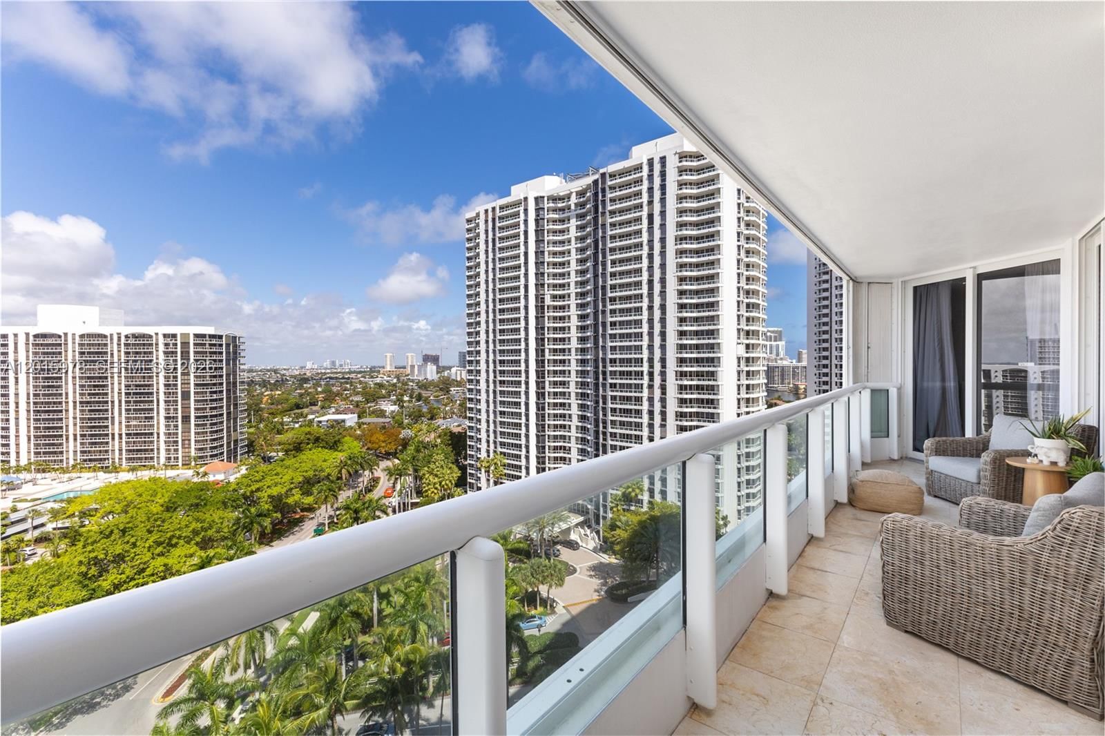 Real estate property located at 21055 Yacht Club Dr #1707, Miami-dade, South Tower At The Point, Aventura, FL