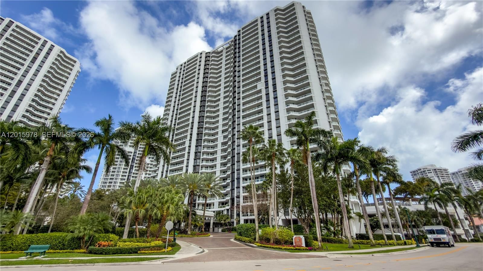 Real estate property located at 21055 Yacht Club Dr #1707, Miami-dade, South Tower At The Point, Aventura, FL