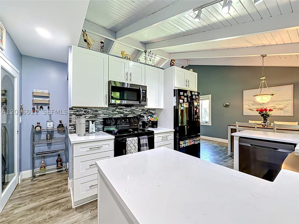 Real estate property located at 2176 Nova Village Dr, Broward, Newmans Survey Sub No 1 &, Davie, FL