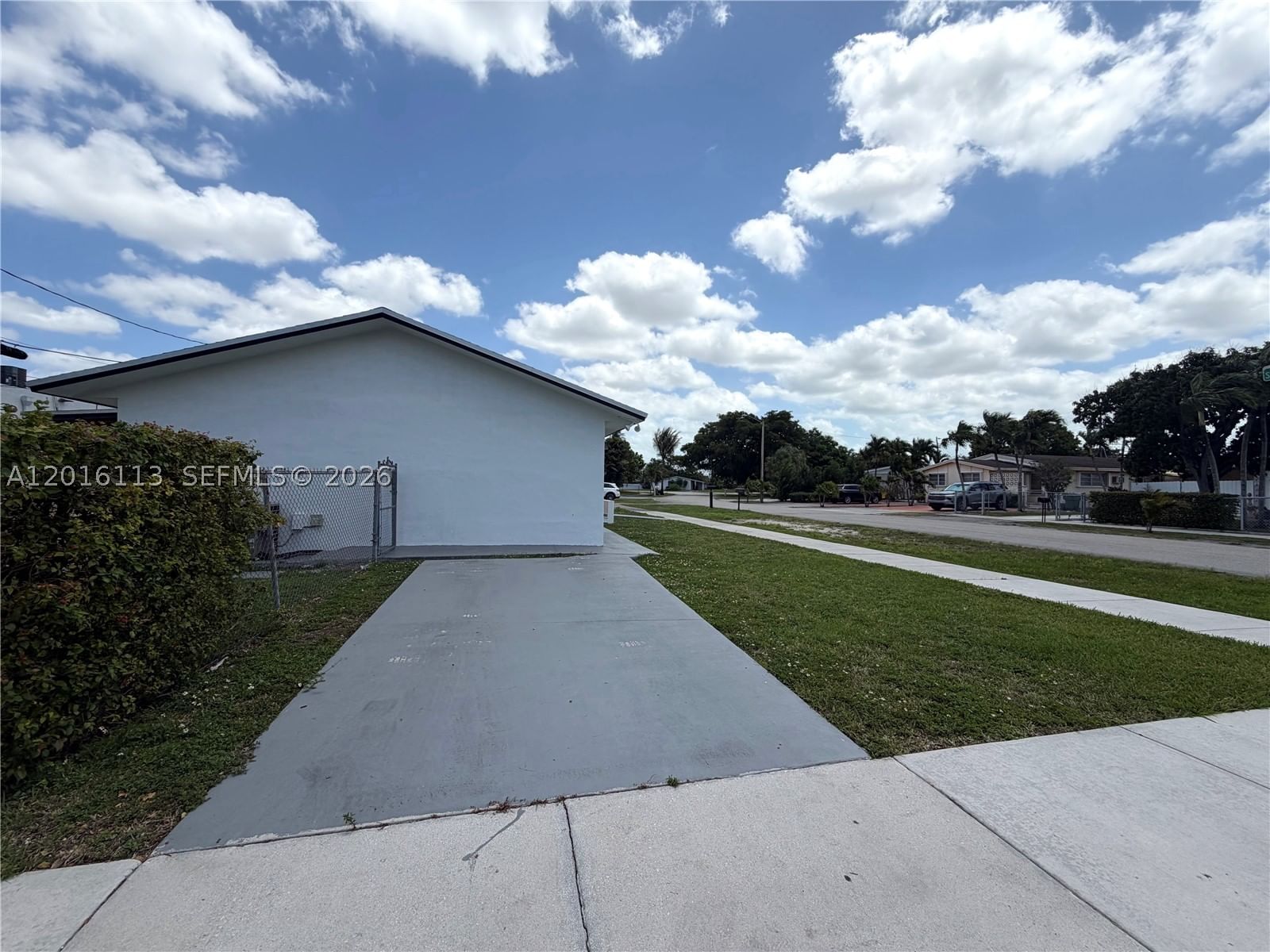 Real estate property located at 7993 9th Ter, Miami-dade, Fontainbleau Gdns, Miami, FL