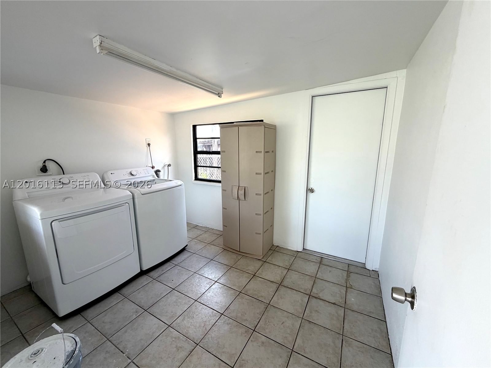 Real estate property located at 7993 9th Ter, Miami-dade, Fontainbleau Gdns, Miami, FL