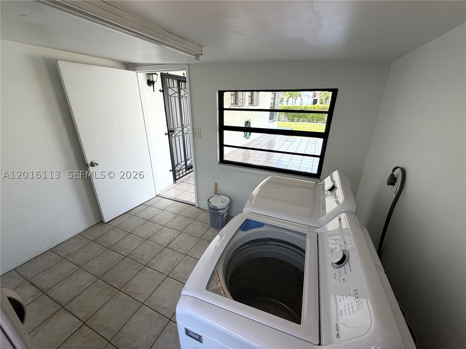 Real estate property located at 7993 9th Ter, Miami-dade, Fontainbleau Gdns, Miami, FL