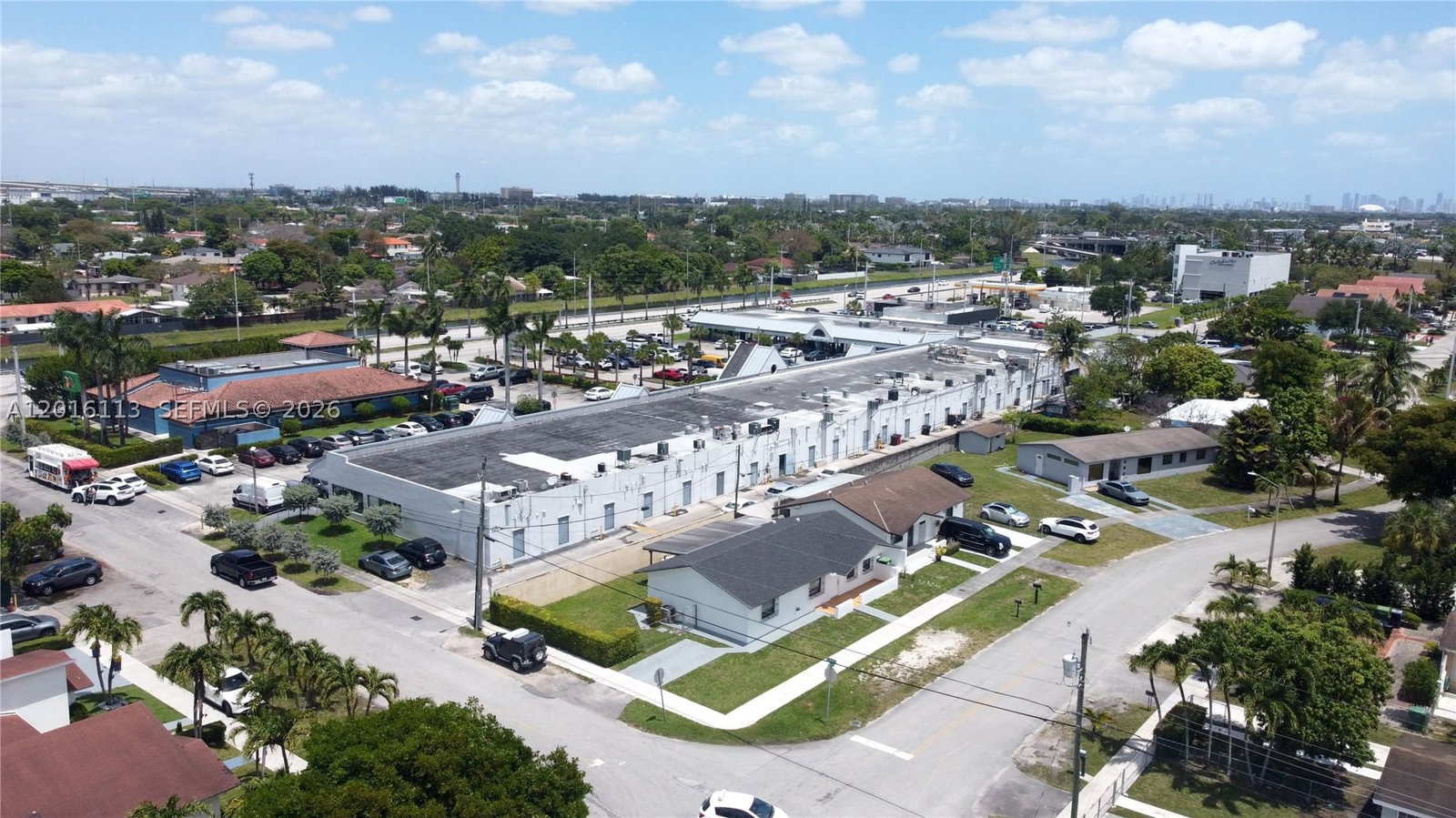 Real estate property located at 7993 9th Ter, Miami-dade, Fontainbleau Gdns, Miami, FL