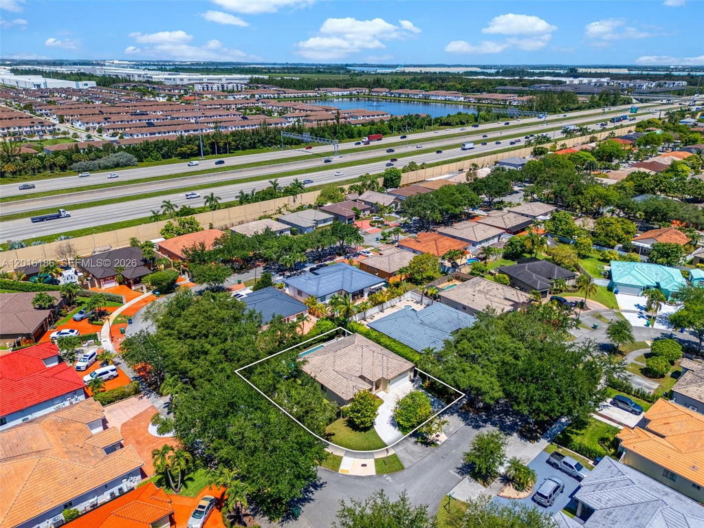 Real estate property located at 16238 91st Ave, Miami-dade, Royal Garden Estates, Miami Lakes, FL