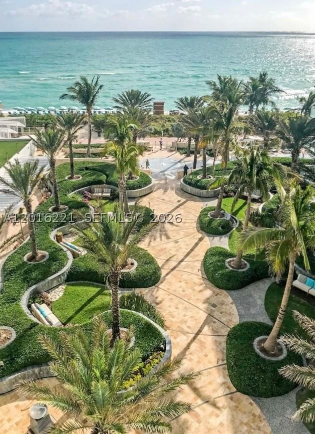 Real estate property located at 6801 Collins Ave #718 (deed 707), Miami-dade, Central Carillon Beach Co, Miami Beach, FL