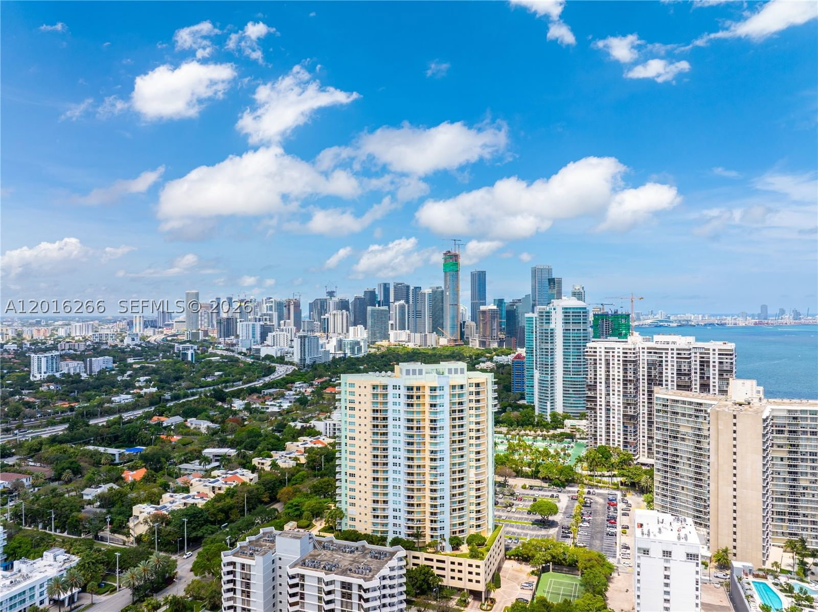 Real estate property located at 2475 Brickell Ave #2206, Miami-dade, The Metropolitan Condo, Miami, FL