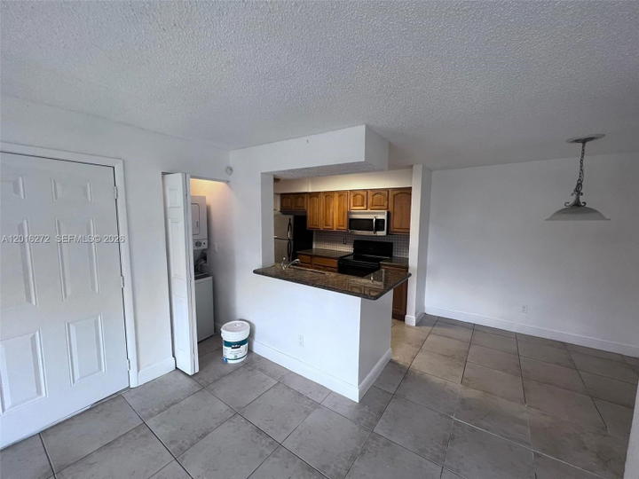 Real estate property located at 1263 46th Ave #2104, Broward, Royal Poinciana Condo, Pompano Beach, FL