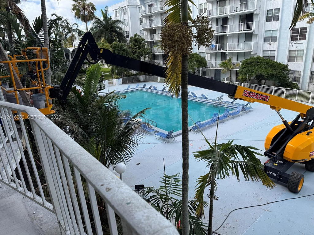 Real estate property located at 492 165th St Rd C-314, Miami-dade, Montecarlo Condo, Miami, FL