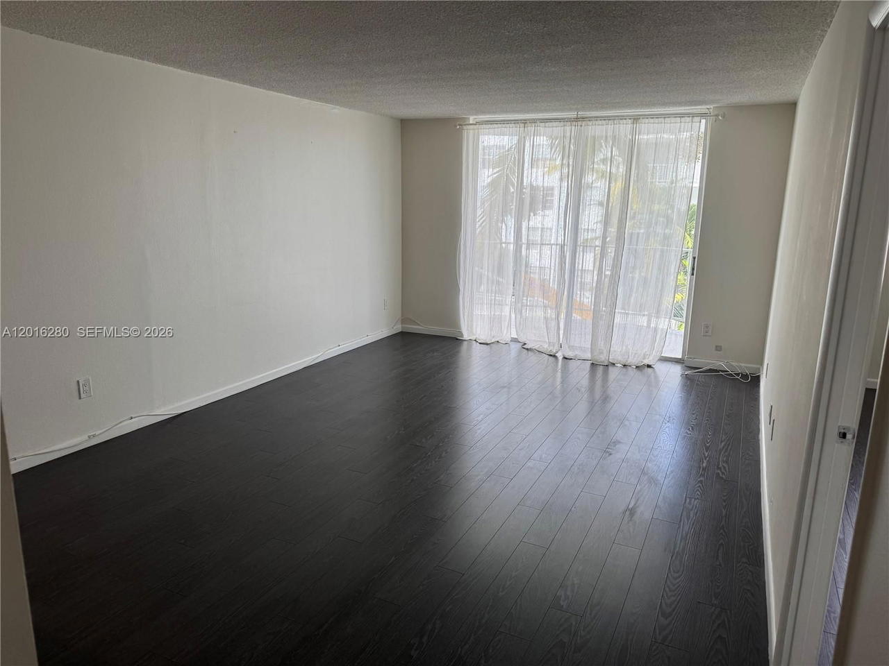 Real estate property located at 492 165th St Rd C-314, Miami-dade, Montecarlo Condo, Miami, FL
