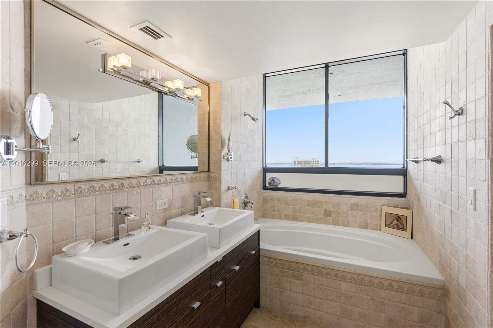 Real estate property located at 1330 West Ave PH05, Miami-dade, The Waverly At South Beac, Miami Beach, FL