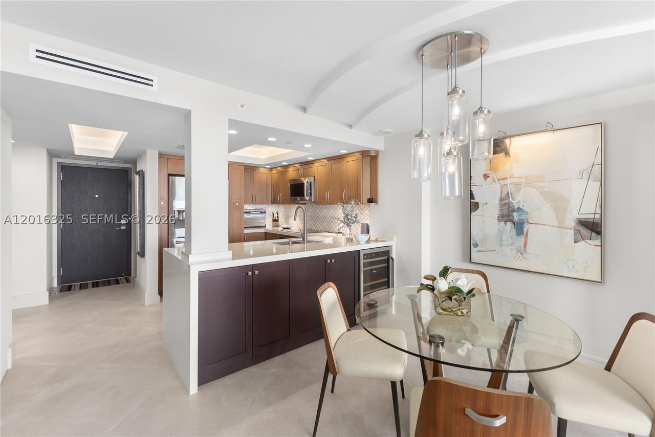 Real estate property located at 2555 Collins Ave #2205, Miami-dade, Club Atlantis Condo, Miami Beach, FL