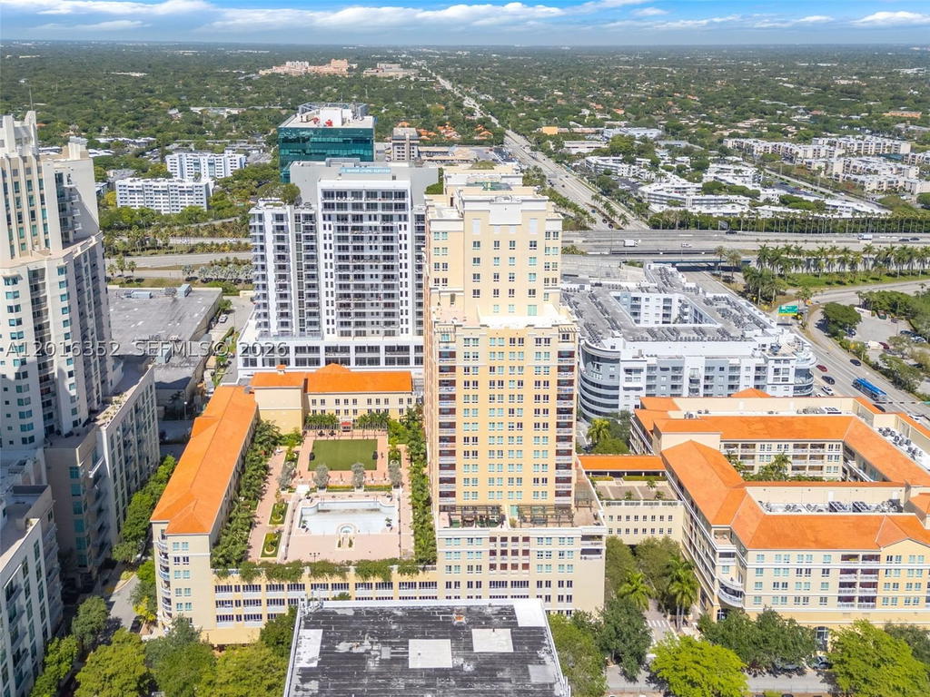 Real estate property located at 7350 89th St #2202S, Miami-dade, Toscano Condo, Miami, FL