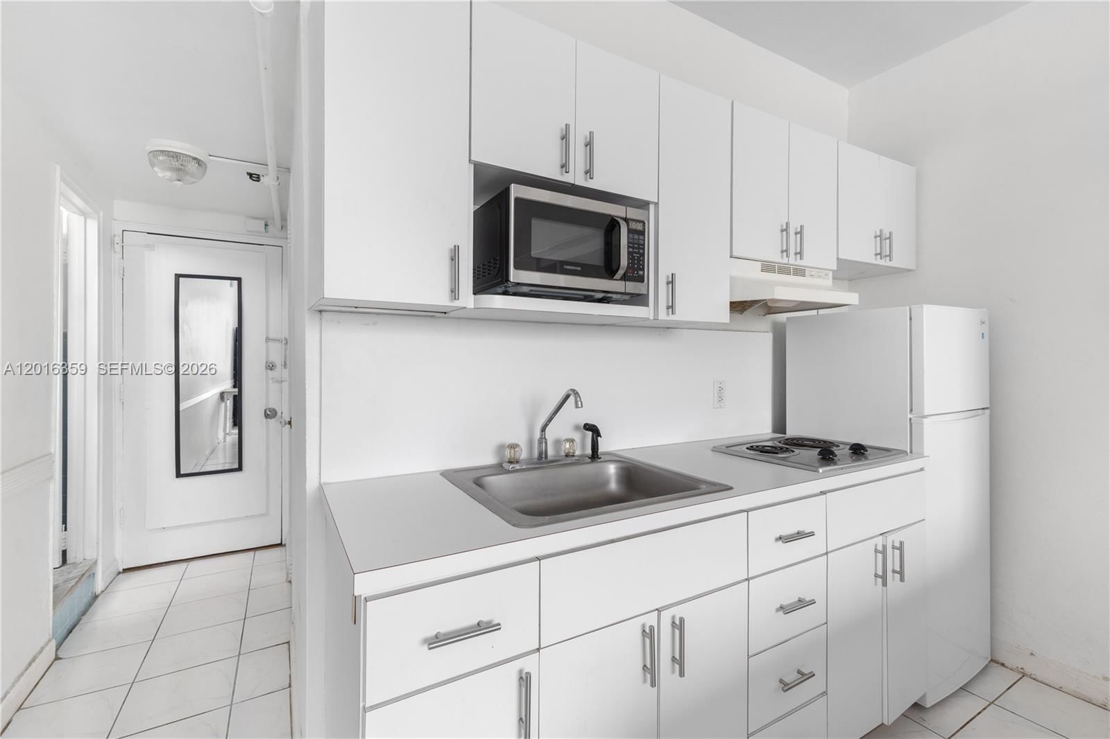 Real estate property located at 255 24th St #432, Miami-dade, The Mantell Condo, Miami Beach, FL