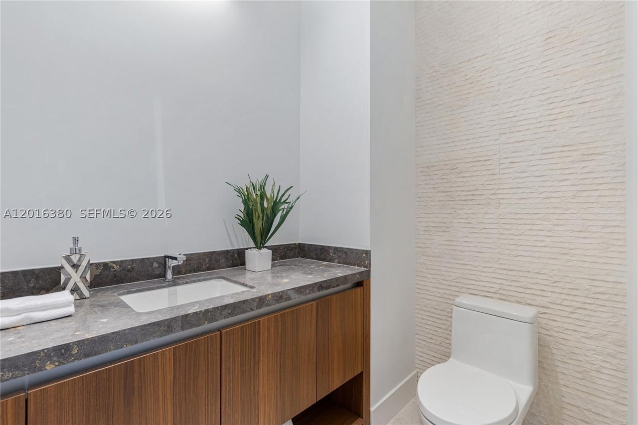 Real estate property located at 175 25th road #1601, Miami-dade, Una Residences, Miami, FL