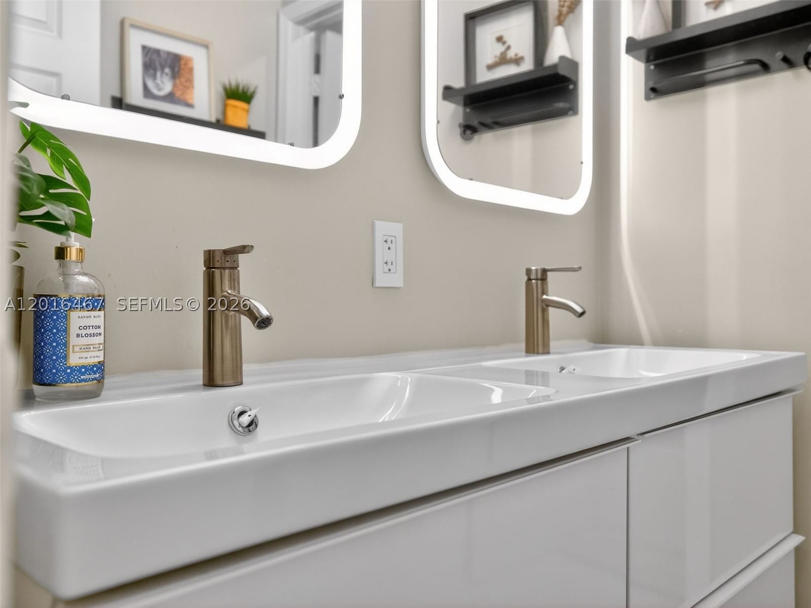 Real estate property located at 250 Conservation Dr, Broward, Savanna, Weston, FL