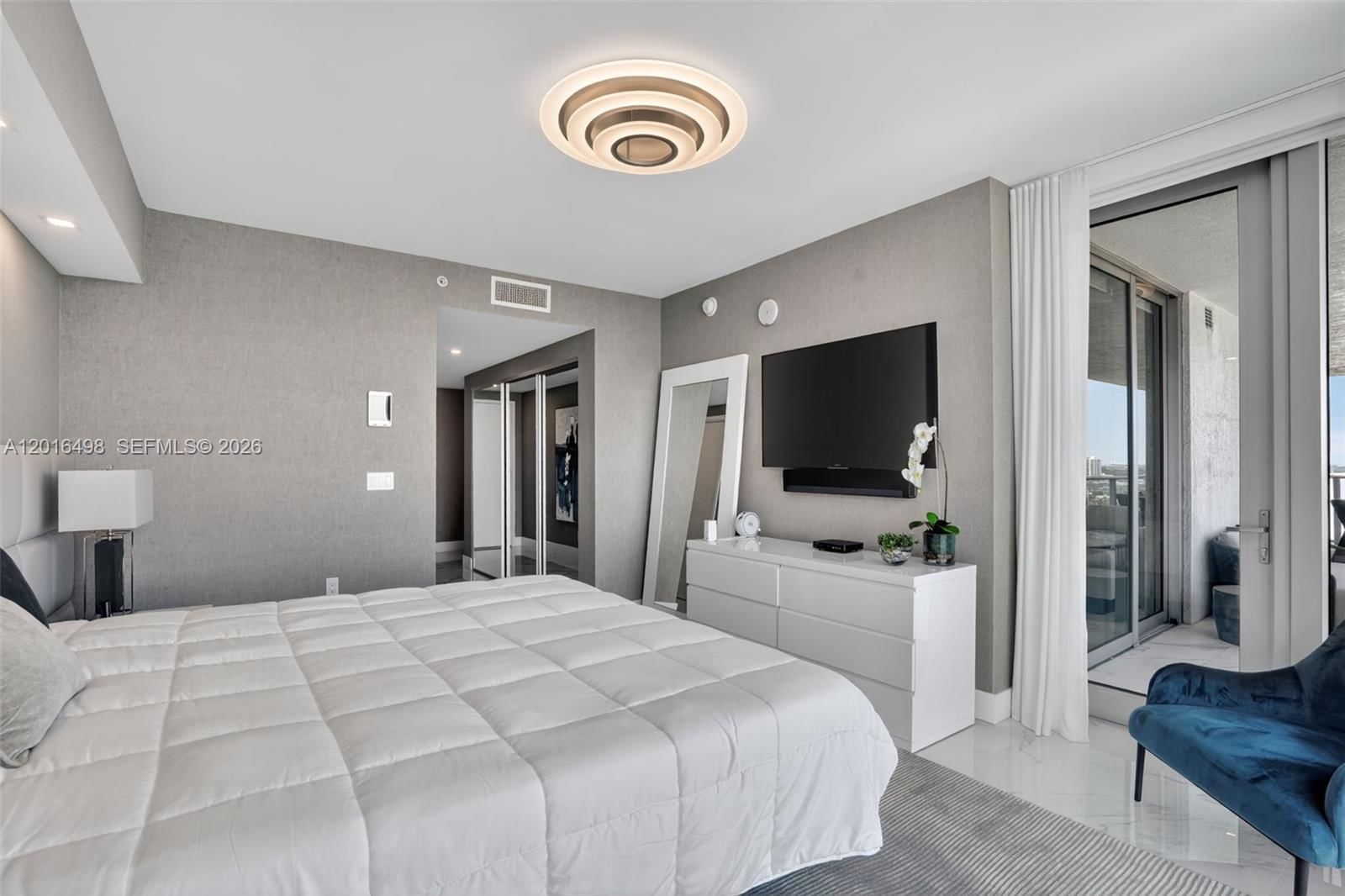 Real estate property located at 330 Sunny Isles Blvd #5-2301, Miami-dade, Parque Towers Condo, Sunny Isles Beach, FL