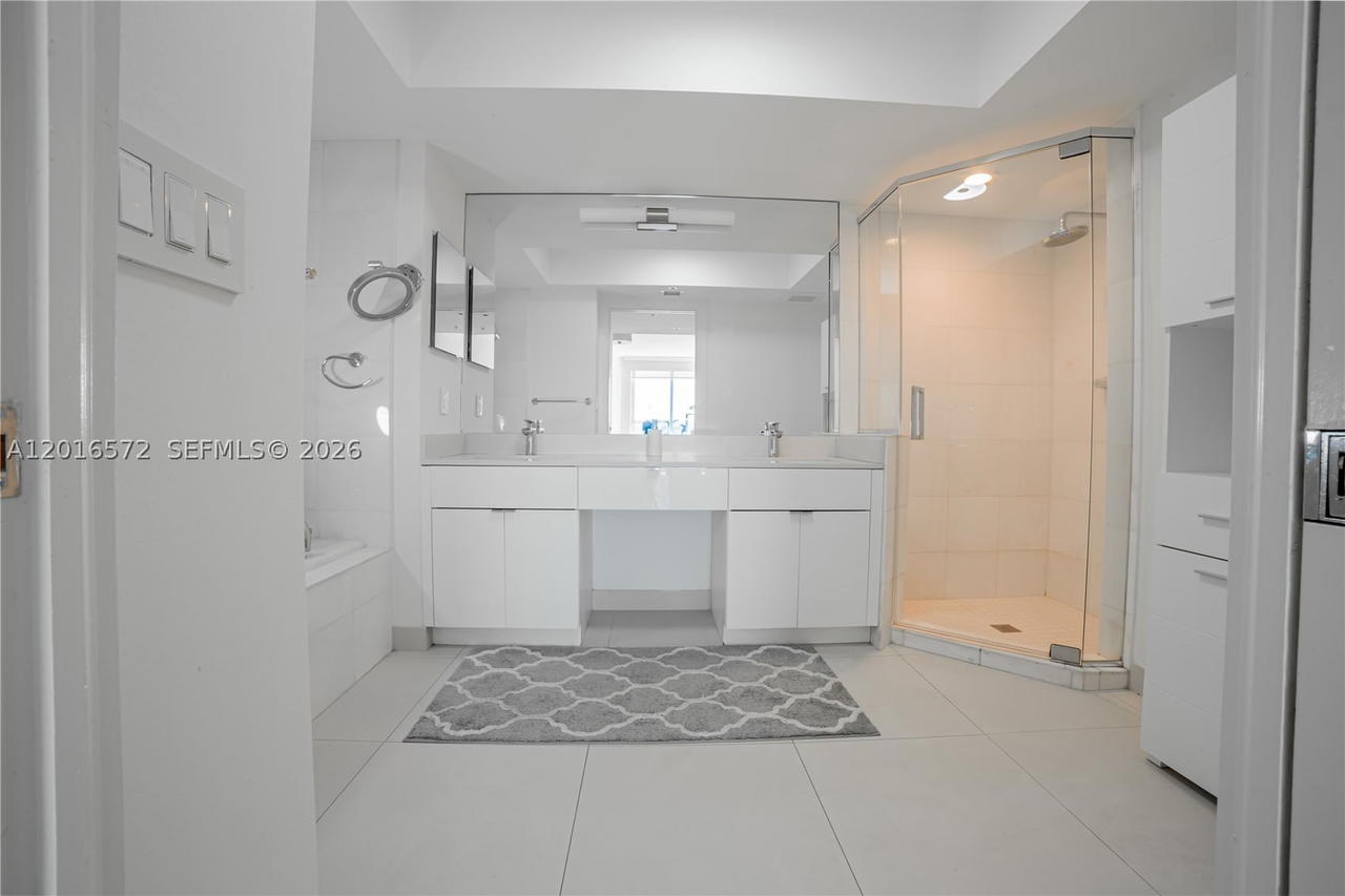 Real estate property located at 6301 Collins Ave #1102, Miami-dade, La Gorce Palace Condo, Miami Beach, FL