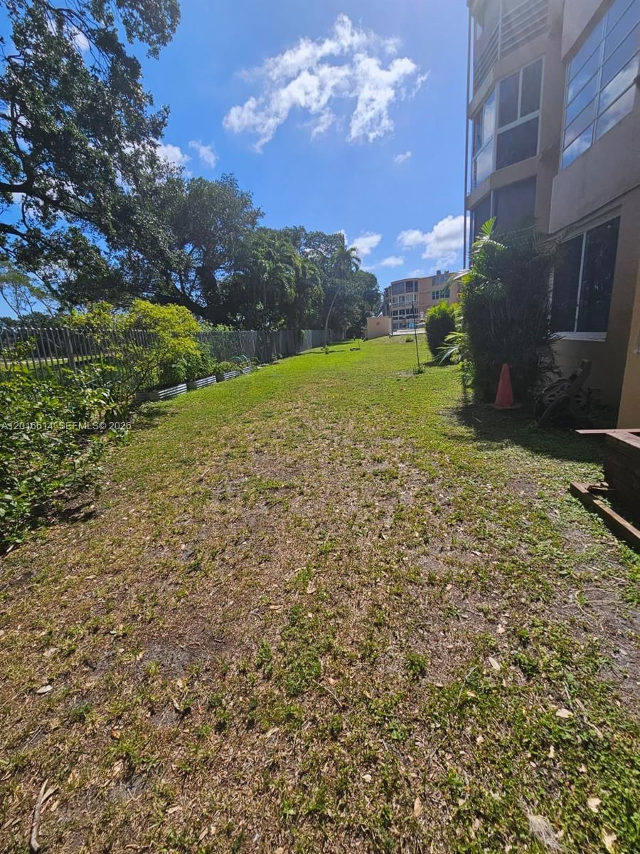 Real estate property located at 1301 191st St F103, Miami-dade, Rolling Green Condo F, Miami, FL