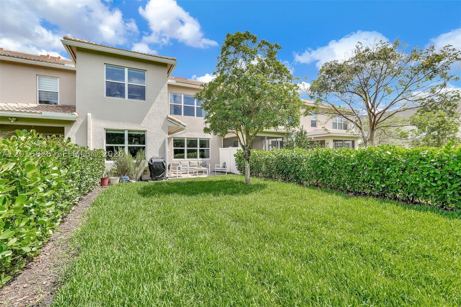 Real estate property located at 4774 Eucalyptus Dr, Broward, Hillcrest Country Club So, Hollywood, FL