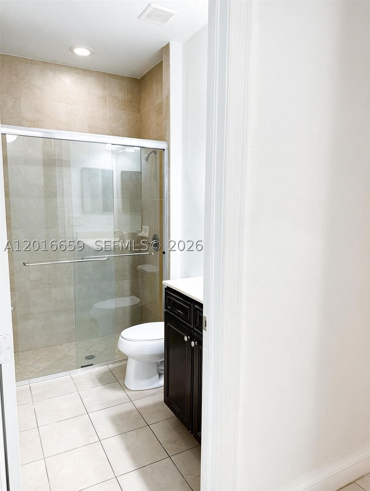 Real estate property located at 9845 86th Ter, Miami-dade, Doral Breeze, Doral, FL