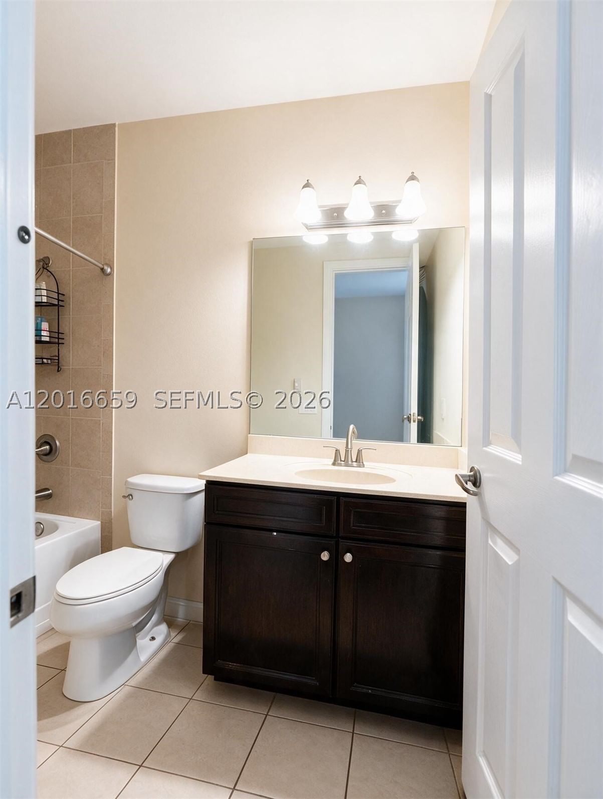 Real estate property located at 9845 86th Ter, Miami-dade, Doral Breeze, Doral, FL