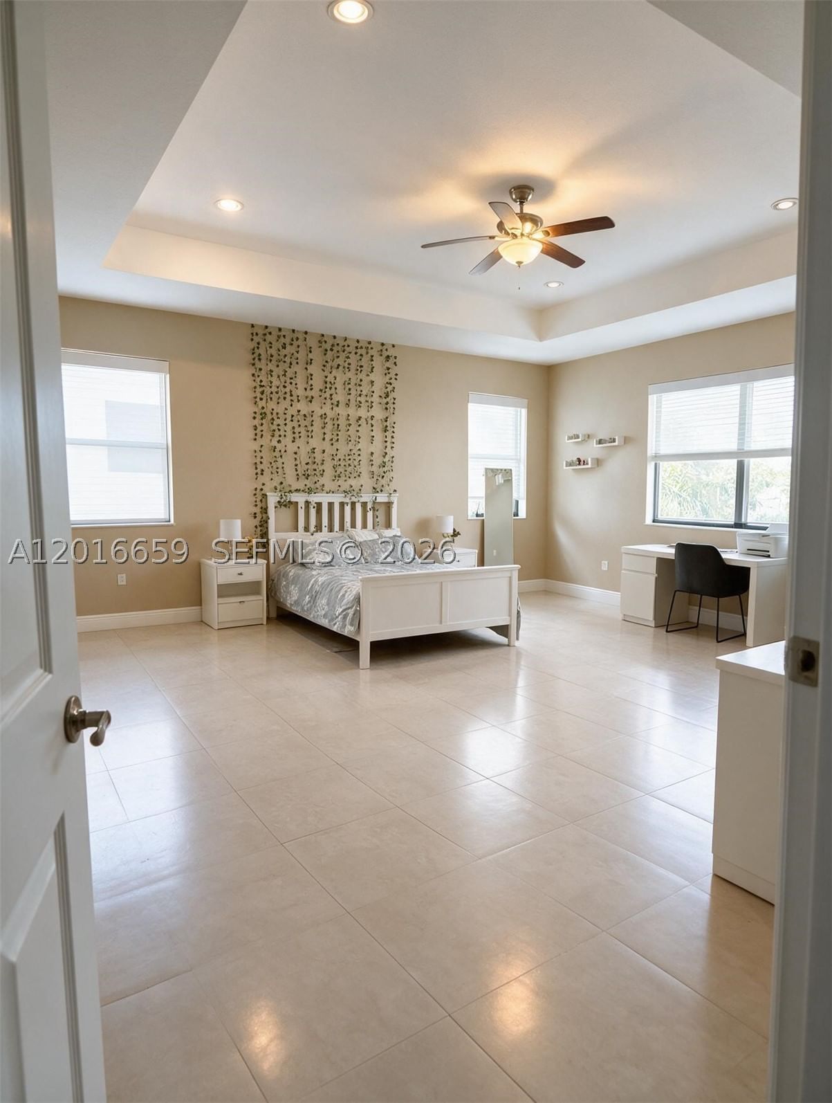 Real estate property located at 9845 86th Ter, Miami-dade, Doral Breeze, Doral, FL