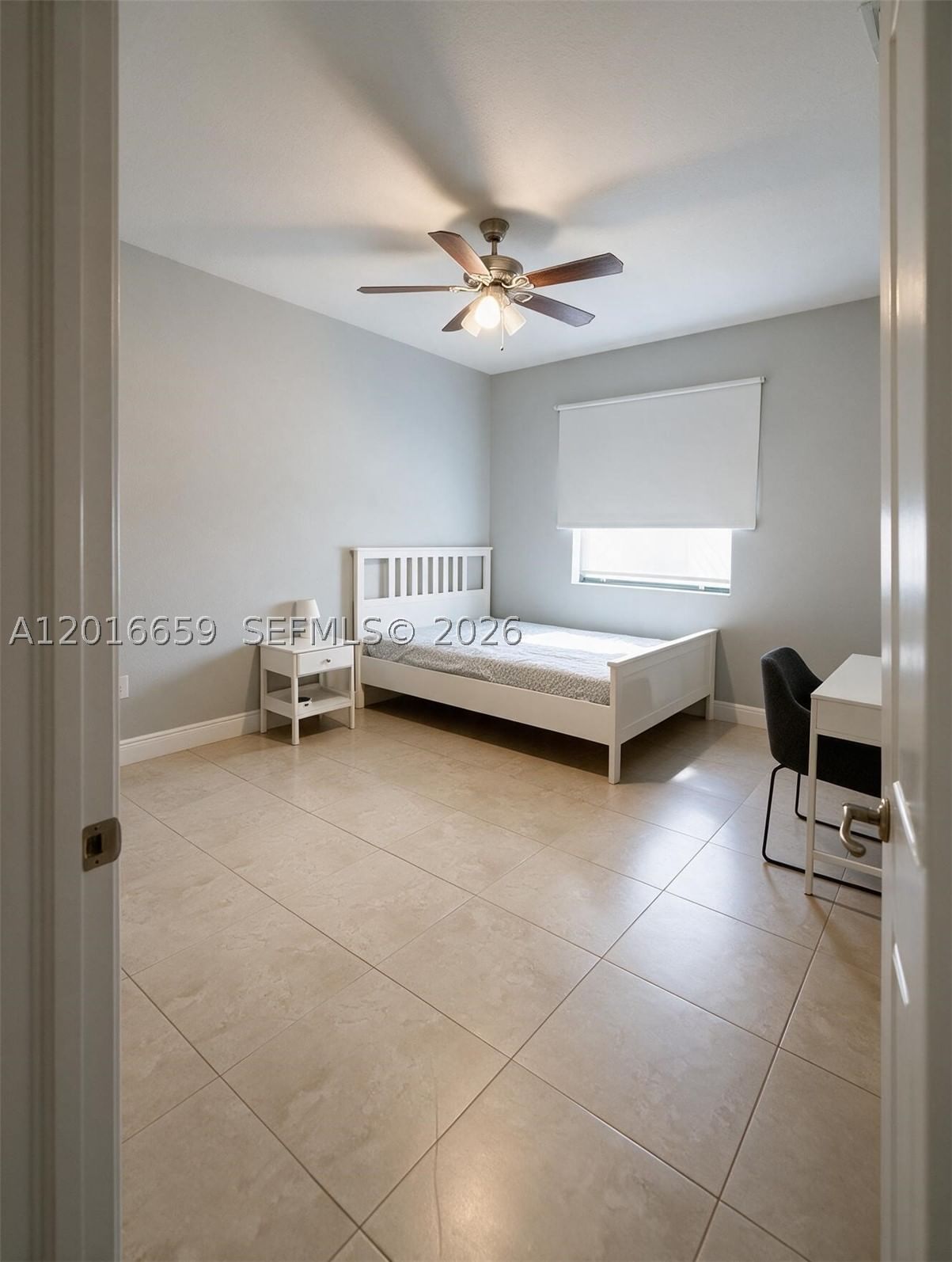 Real estate property located at 9845 86th Ter, Miami-dade, Doral Breeze, Doral, FL