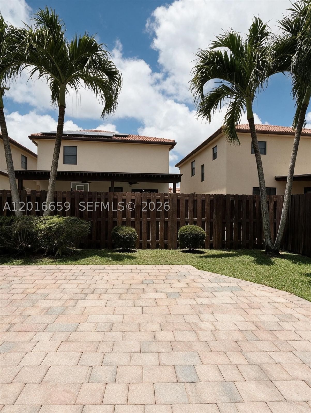 Real estate property located at 9845 86th Ter, Miami-dade, Doral Breeze, Doral, FL