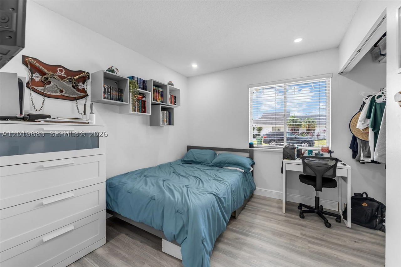 Real estate property located at 12247 203rd St, Miami-dade, Oak Park Sec 6, Miami, FL