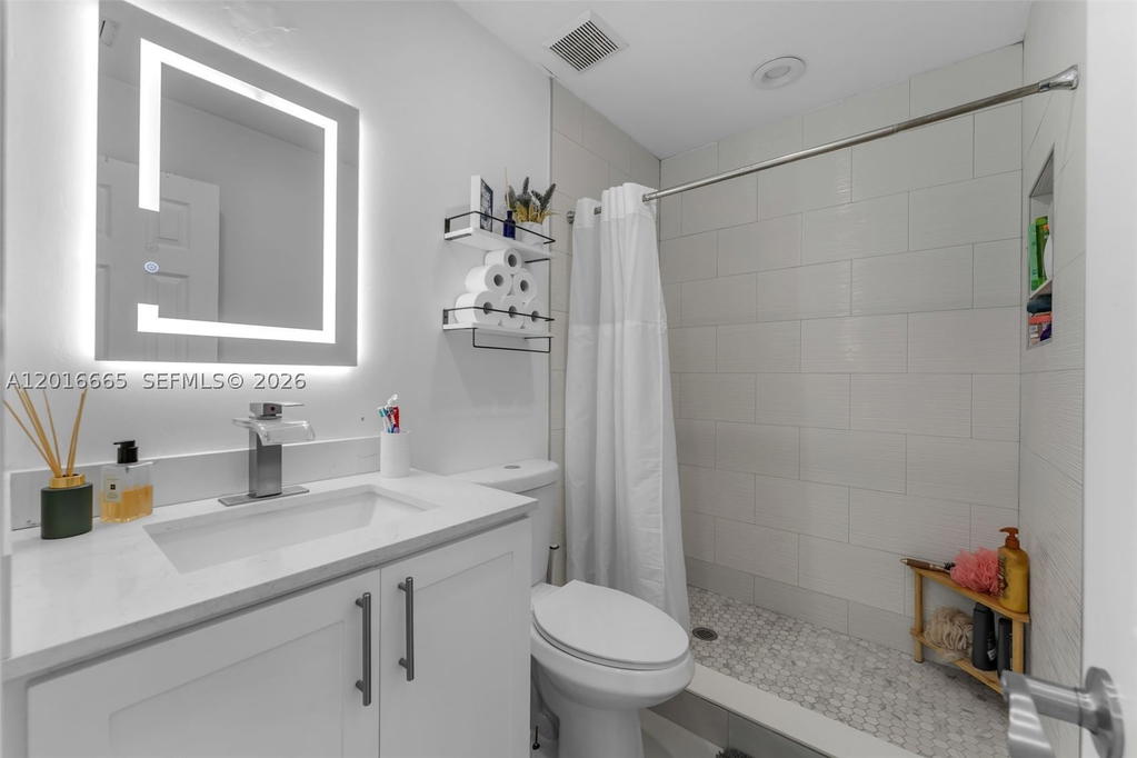 Real estate property located at 12247 203rd St, Miami-dade, Oak Park Sec 6, Miami, FL