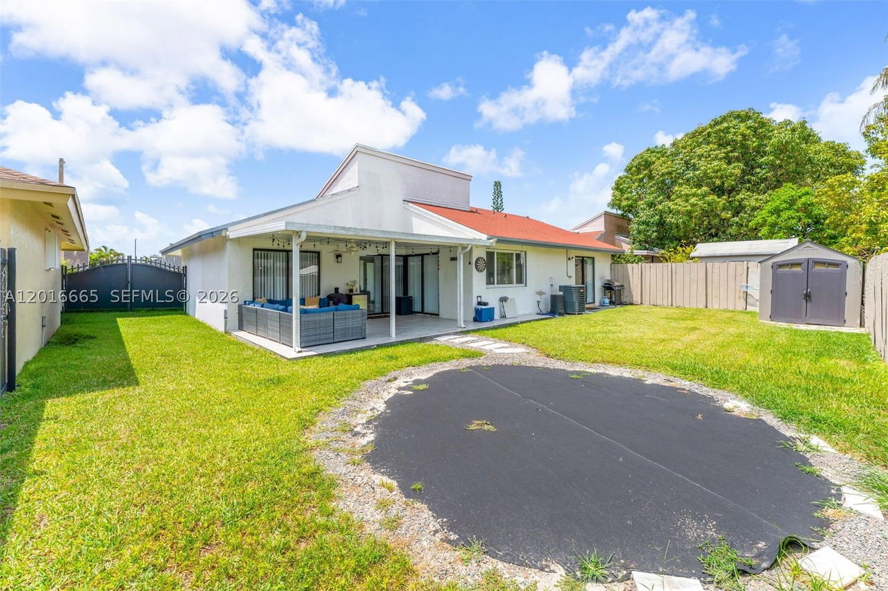 Real estate property located at 12247 203rd St, Miami-dade, Oak Park Sec 6, Miami, FL