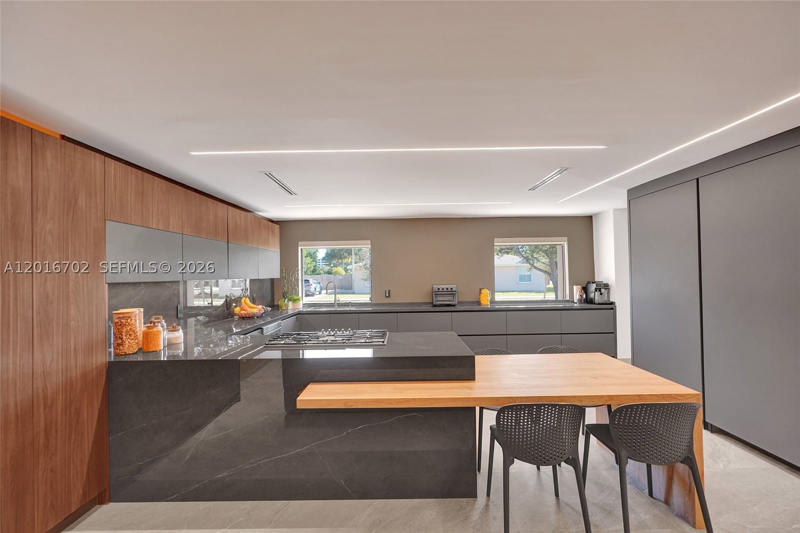 Real estate property located at 19694 24th Ave, Miami-dade, Skyknoll Estates Replat, Miami, FL