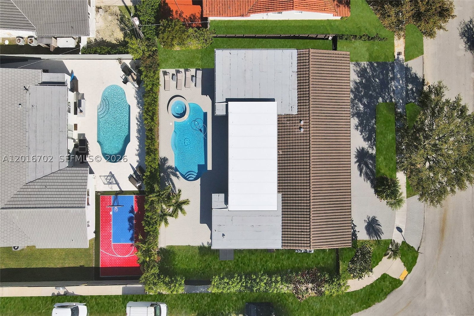 Real estate property located at 19694 24th Ave, Miami-dade, Skyknoll Estates Replat, Miami, FL