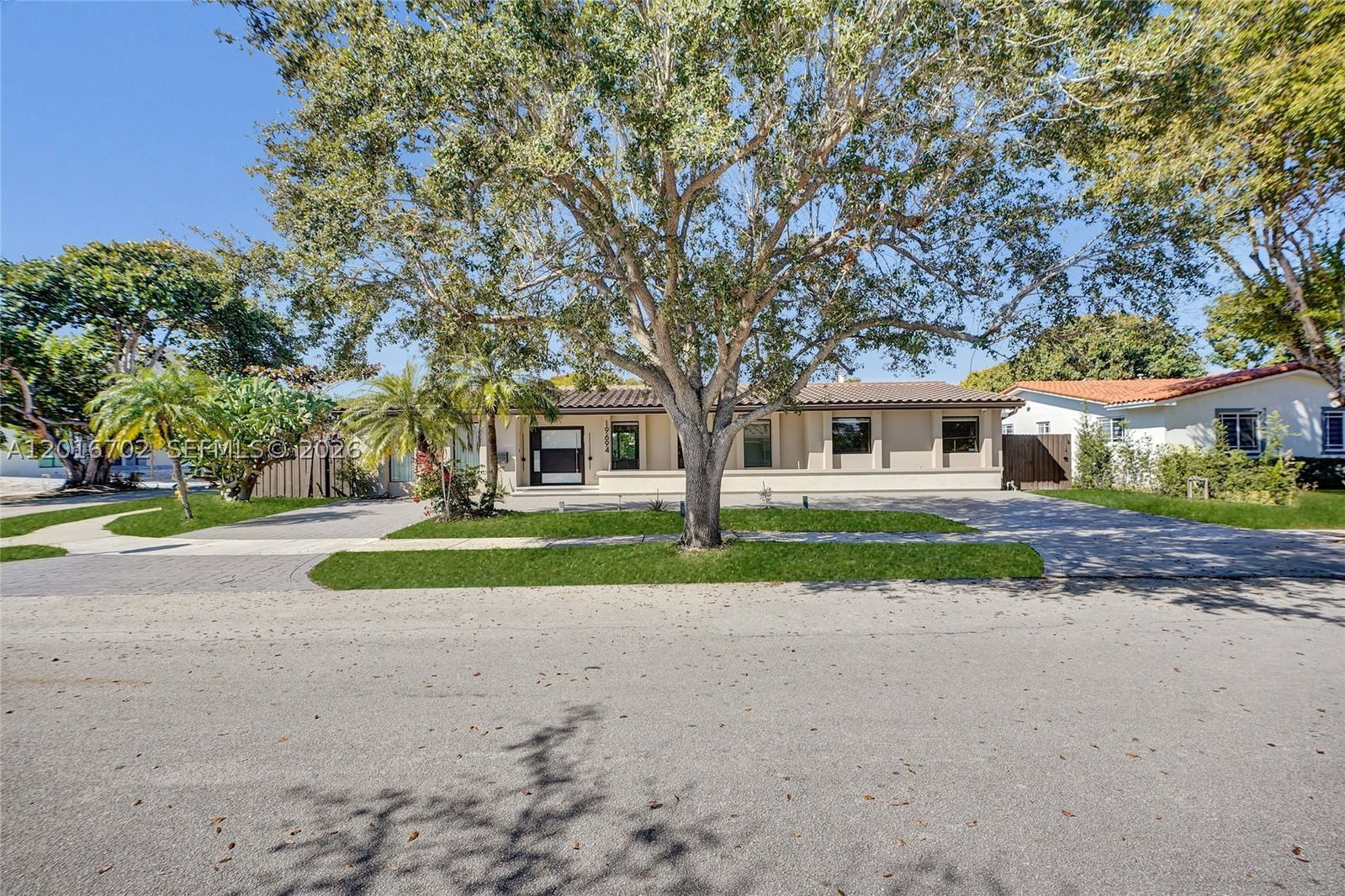 Real estate property located at 19694 24th Ave, Miami-dade, Skyknoll Estates Replat, Miami, FL