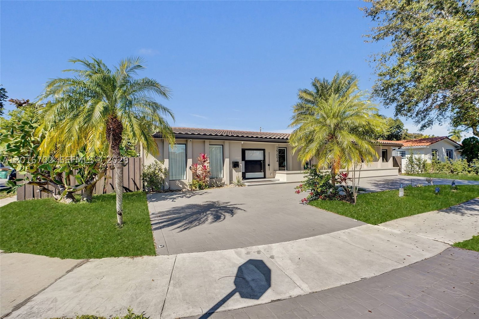 Real estate property located at 19694 24th Ave, Miami-dade, Skyknoll Estates Replat, Miami, FL