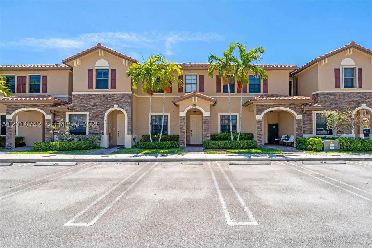 Real estate property located at 8936 35th Ln, Miami-dade, Bellagio Villas, Hialeah, FL