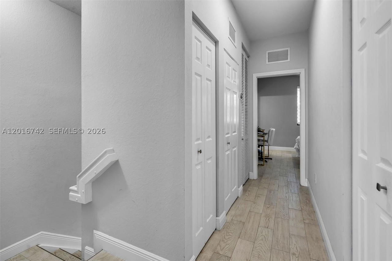 Real estate property located at 8936 35th Ln, Miami-dade, Bellagio Villas, Hialeah, FL