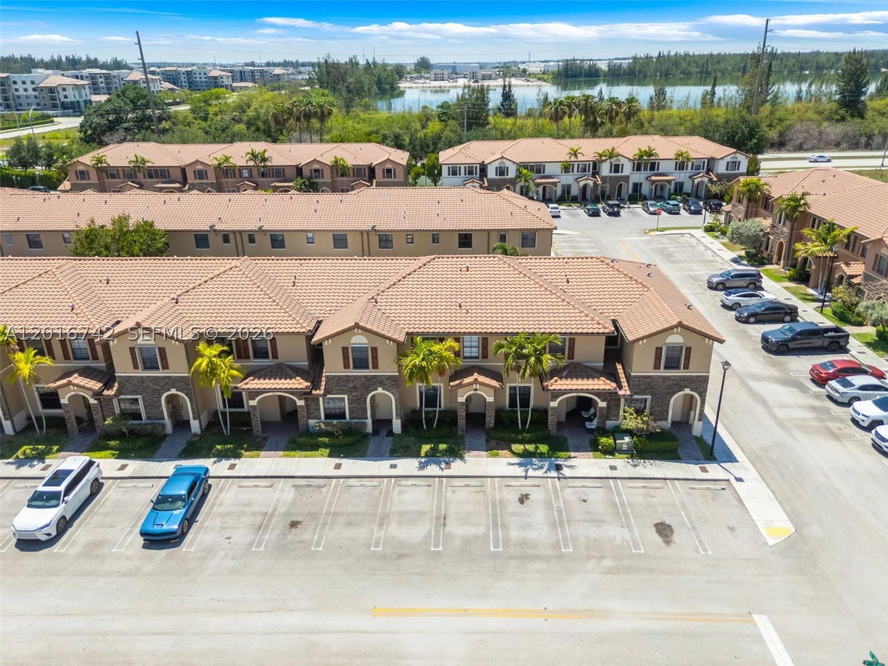 Real estate property located at 8936 35th Ln, Miami-dade, Bellagio Villas, Hialeah, FL