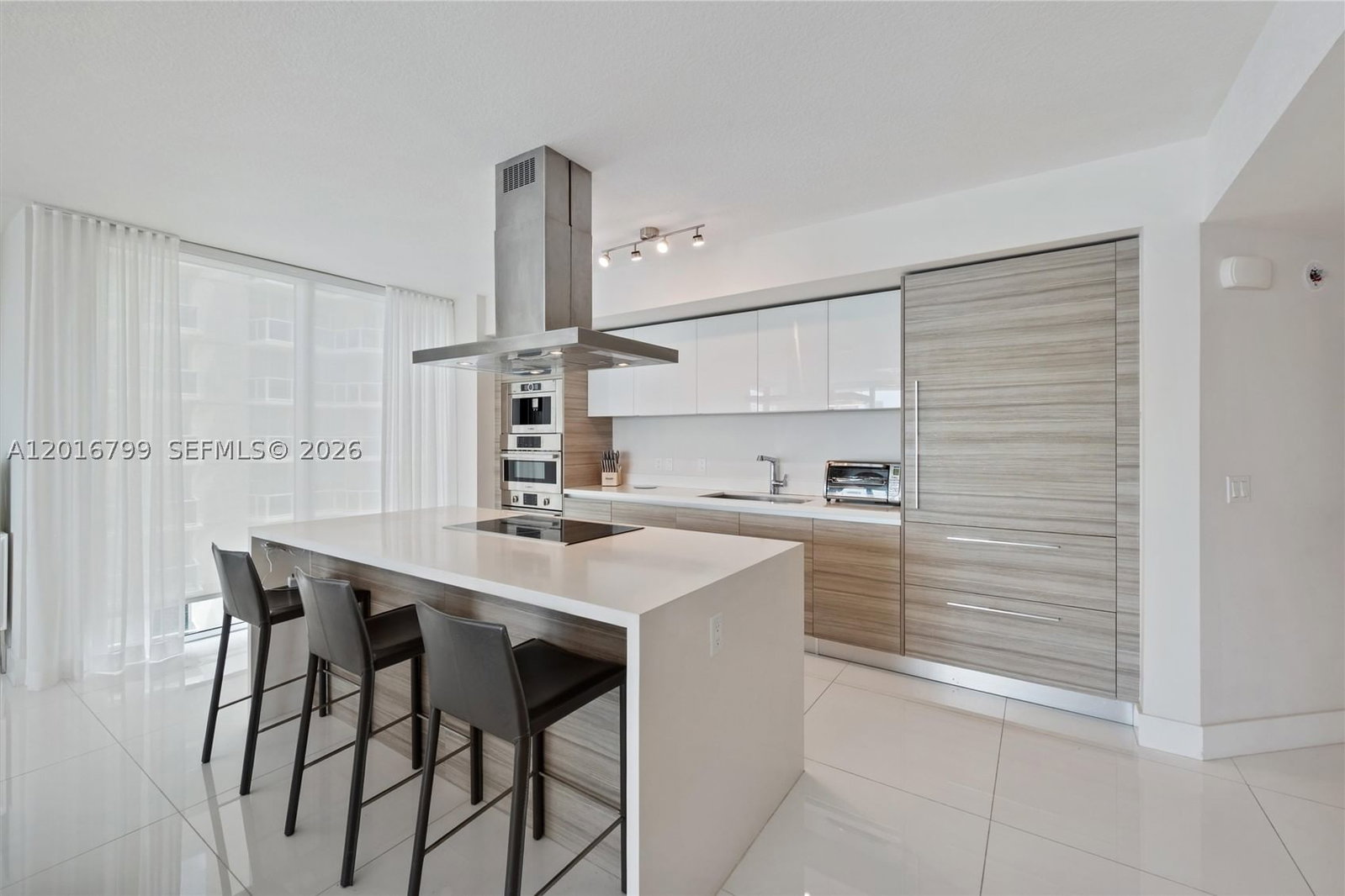 Real estate property located at 300 Sunny Isles Blvd #4-1501, Miami-dade, Parque Towers Condo, Sunny Isles Beach, FL