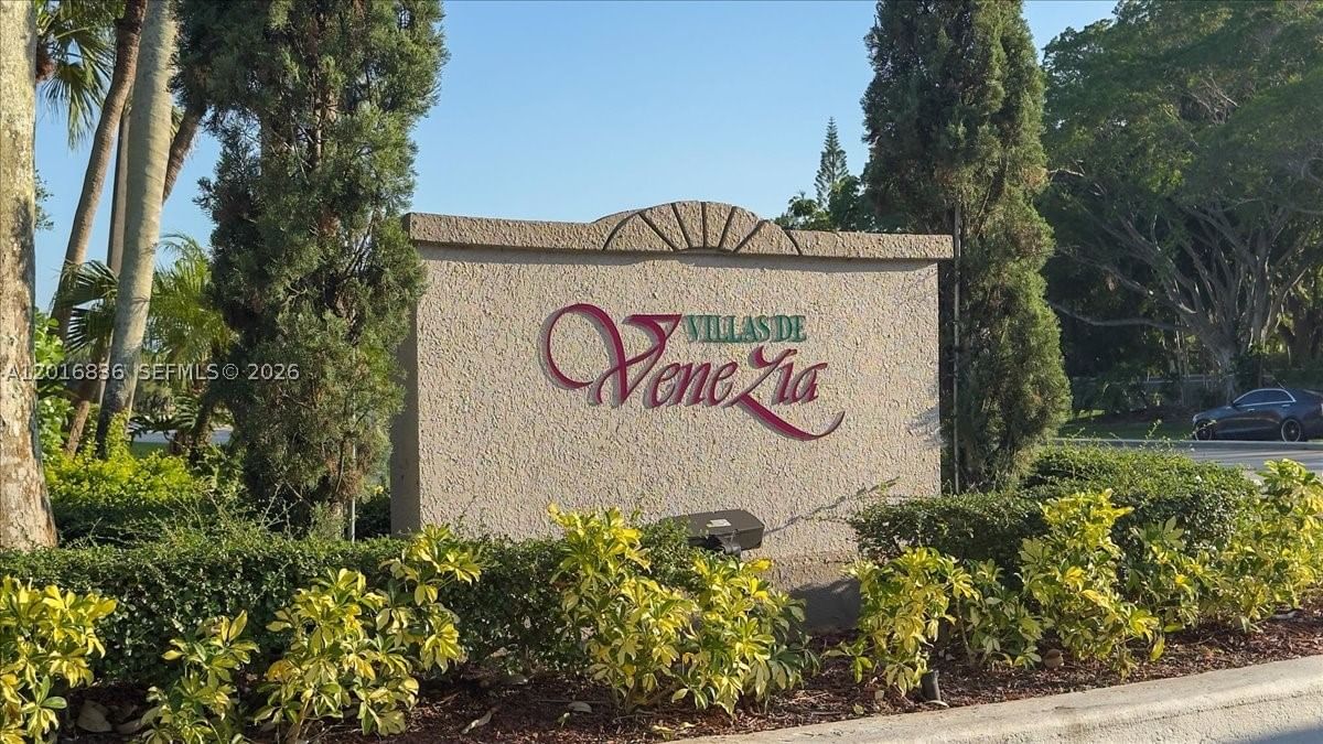 Real estate property located at 9860 Nob Hill Ln #9860, Broward, Villas De Venezia, Sunrise, FL